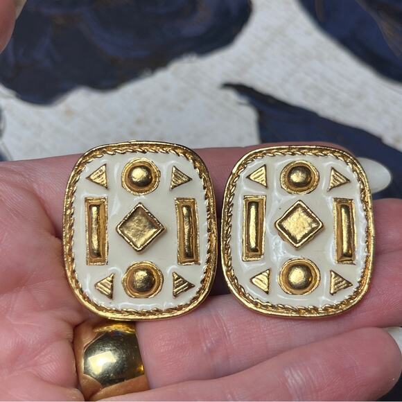Vintage 80s Oversized Chunky Square Gold and Cream Enamel Geometric Earrings D1 - Picture 1 of 10